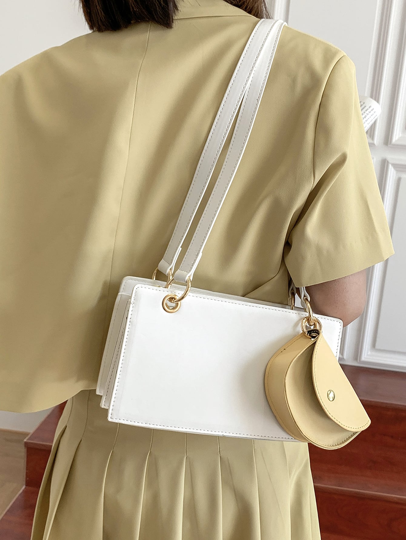 Solid Shoulder Bag With Pouch