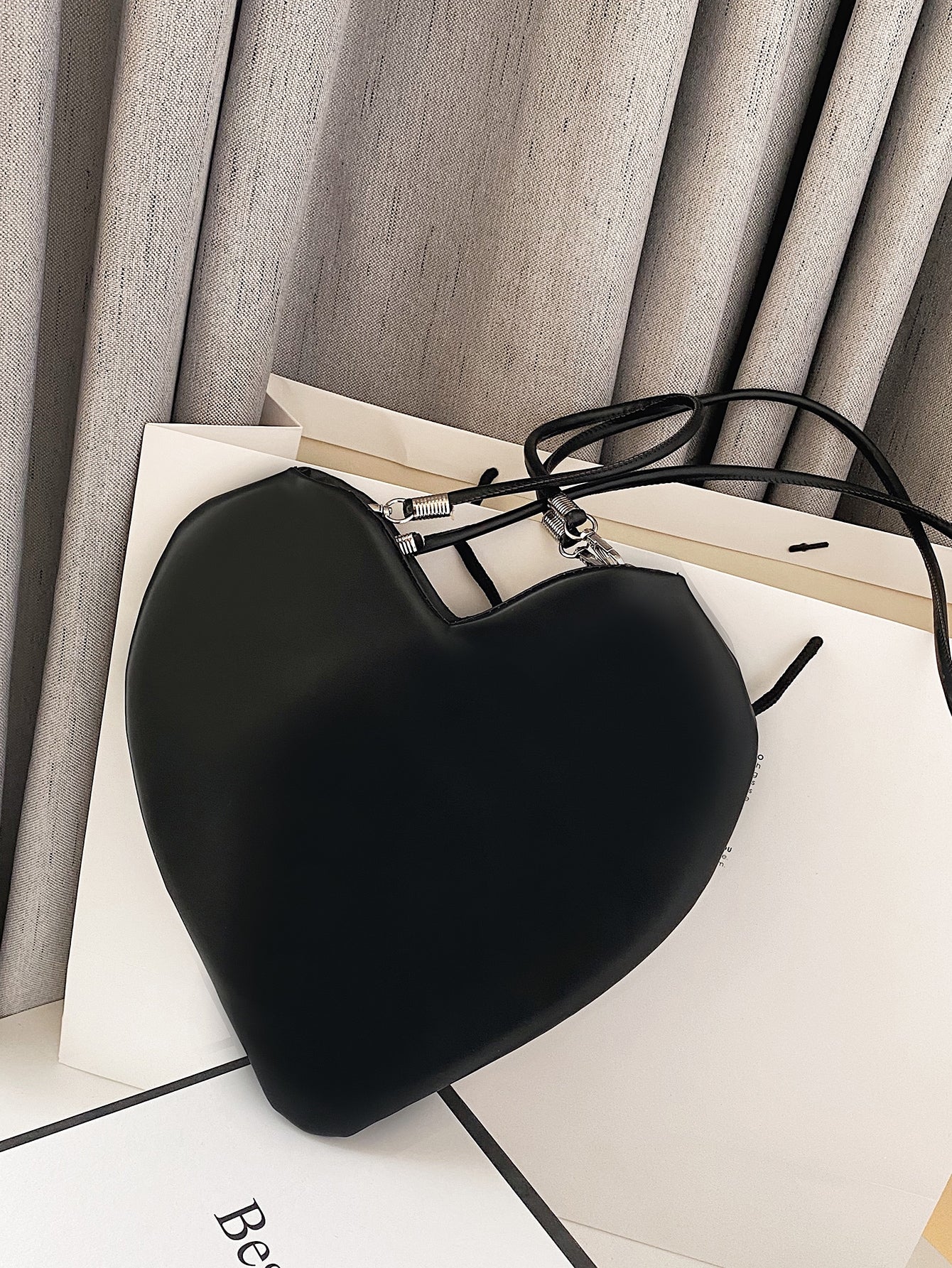 Minimalist Heart Shaped Shoulder Bag