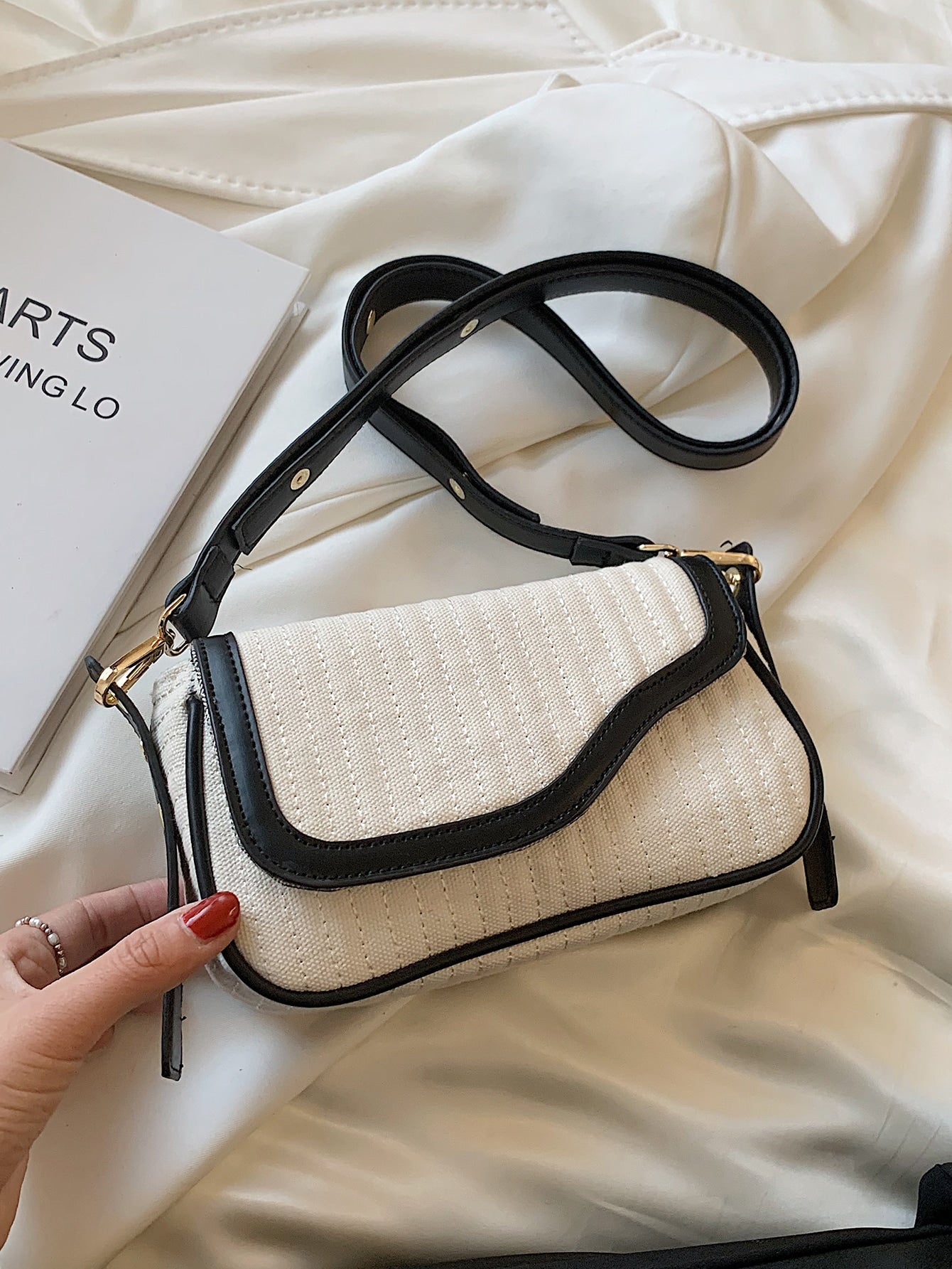 Contrast Binding Flap Crossbody Bag