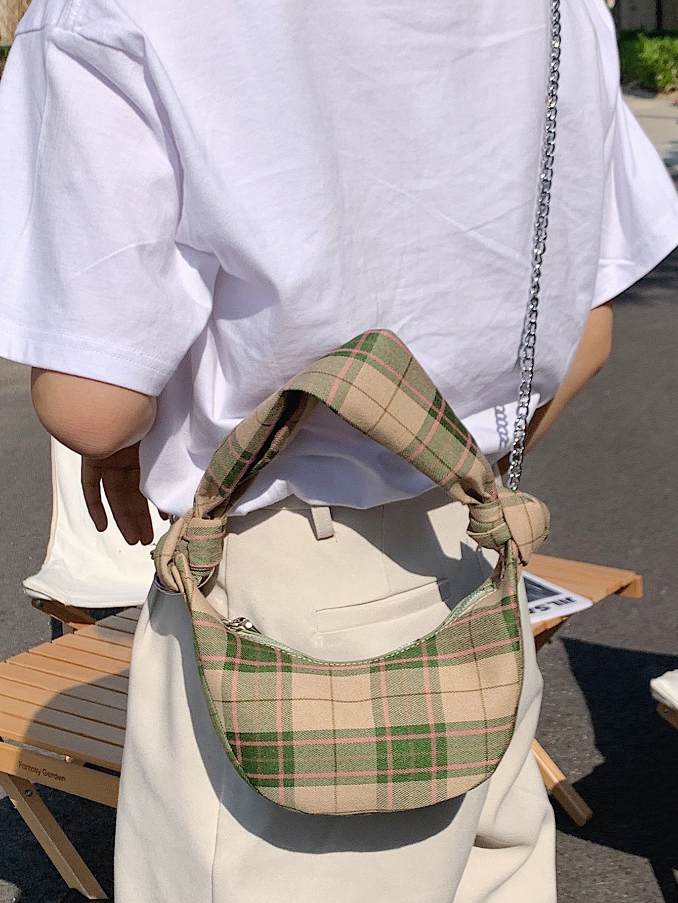 Plaid Pattern Chain Shoulder Bag