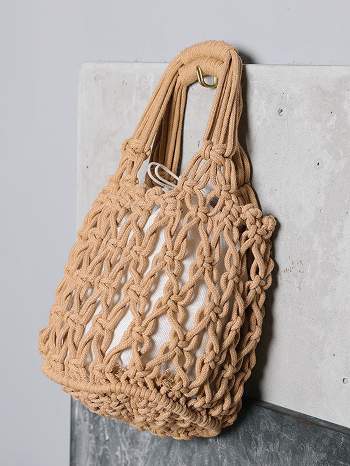 Minimalist Straw Bag With Inner Pouch