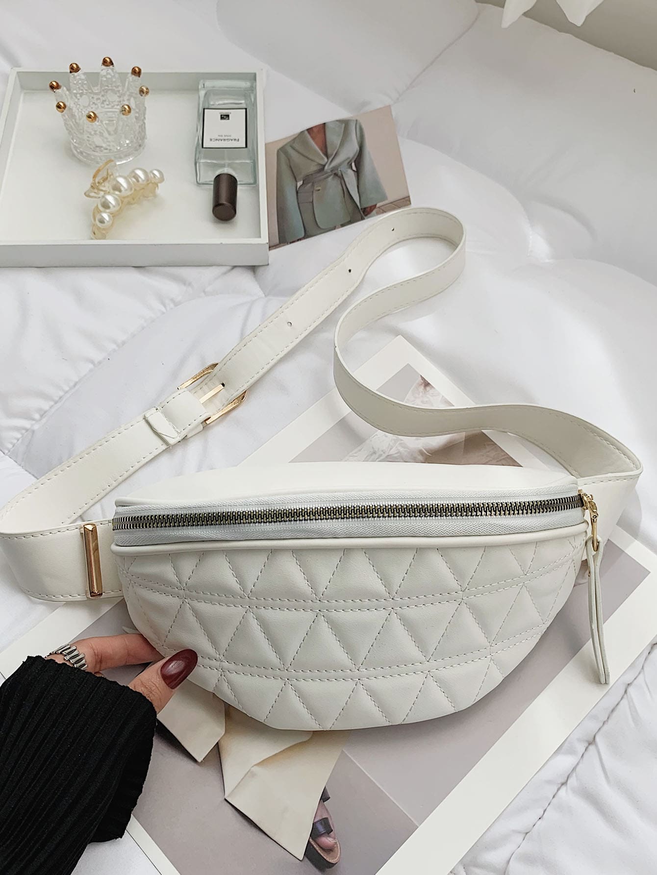 Minimalist Quilted Fanny Pack