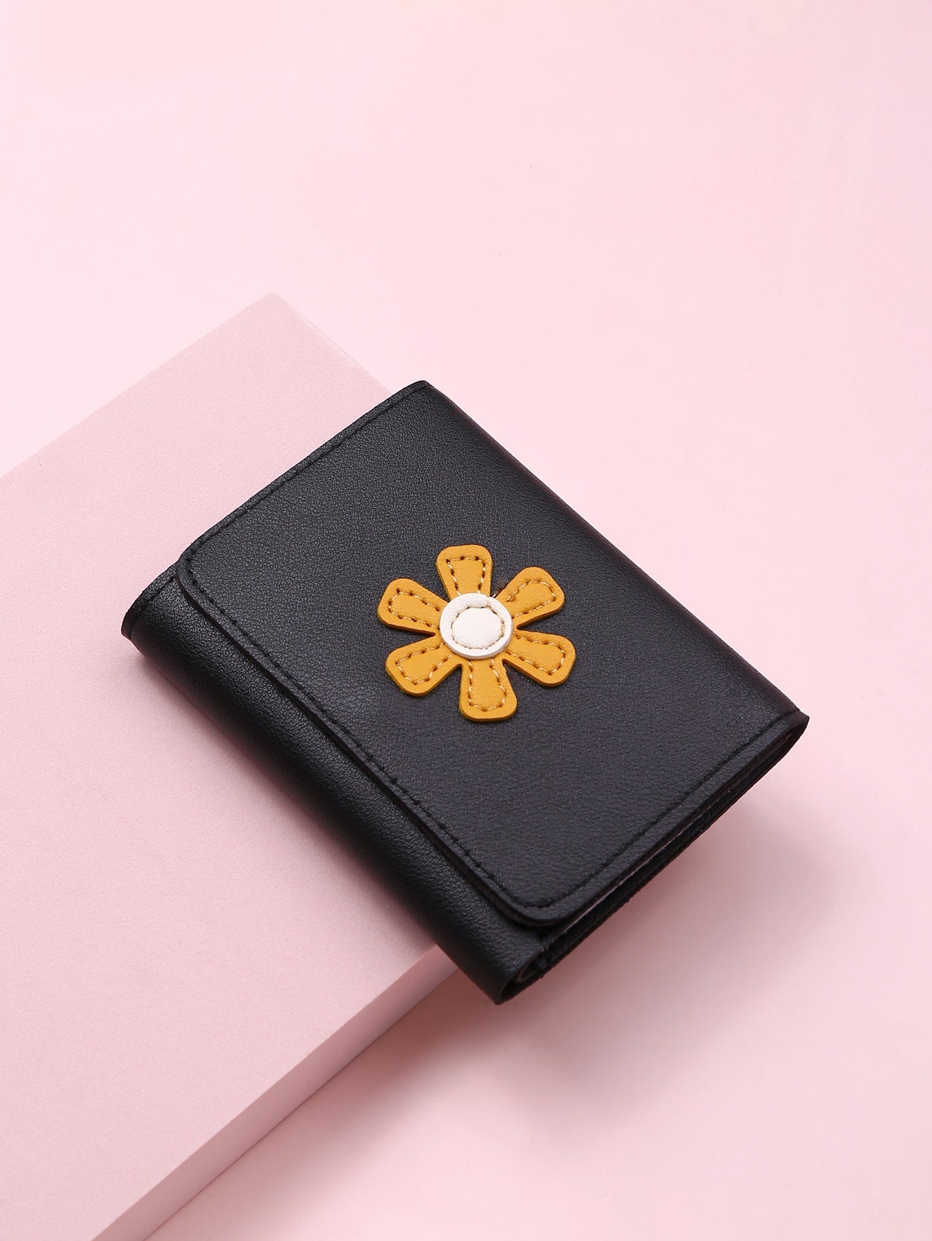 Flower Detail Tri-fold Small Wallet