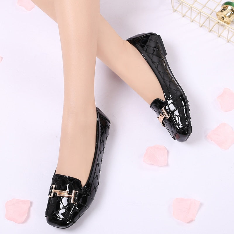 Chic In The City Flat Shoes